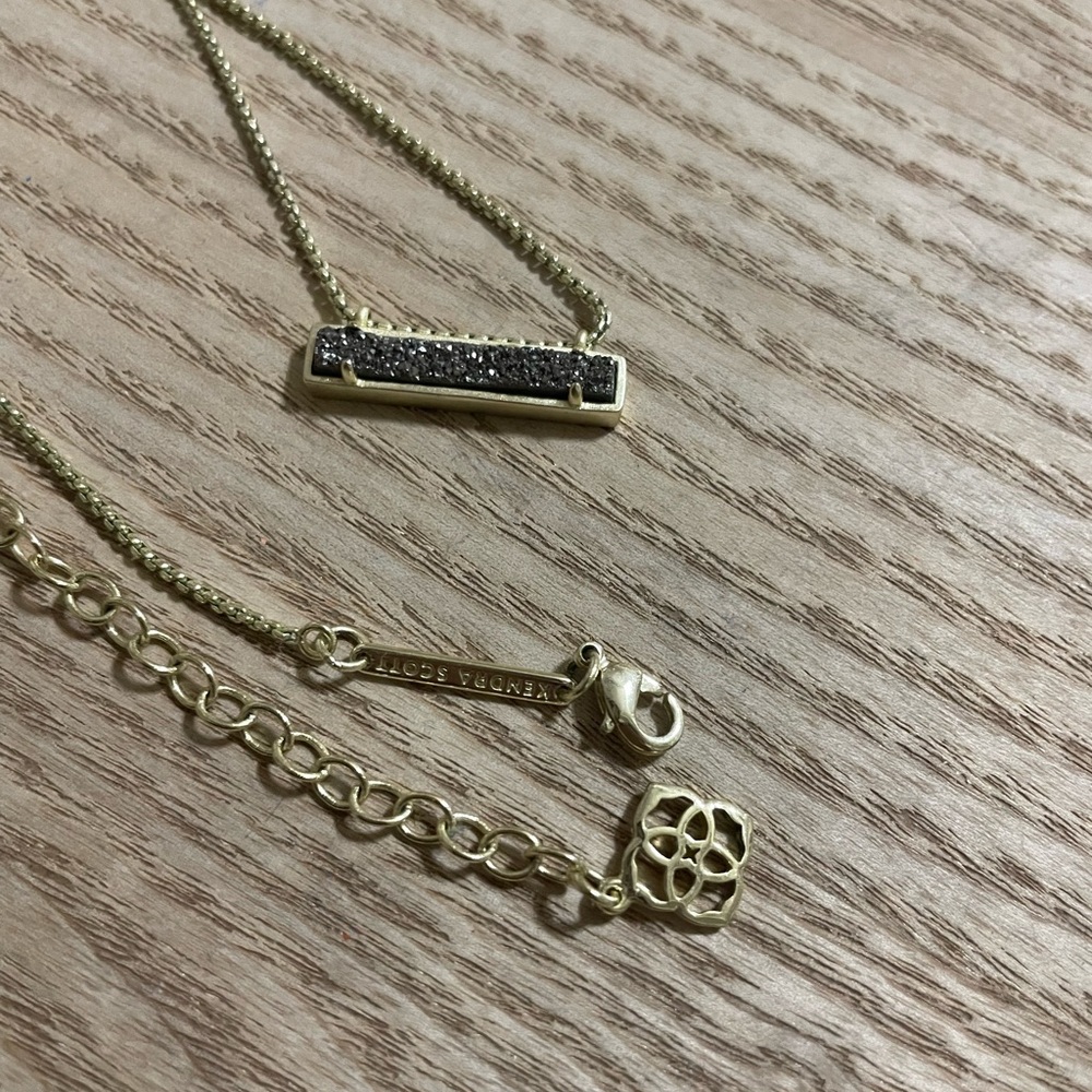Gold Kendra Scott Necklace